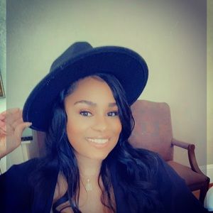 Meet your Posher, Peggy